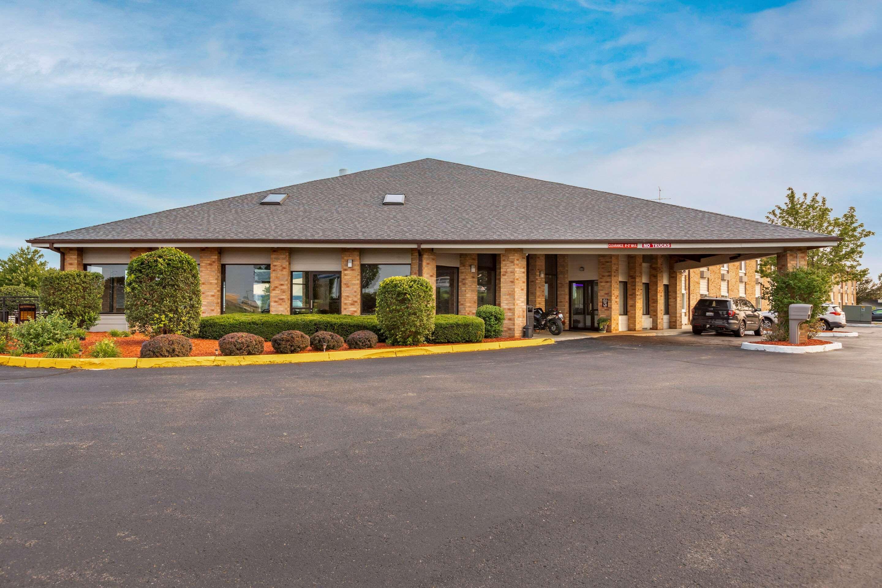 Rodeway Inn Coopersville Exteriér fotografie