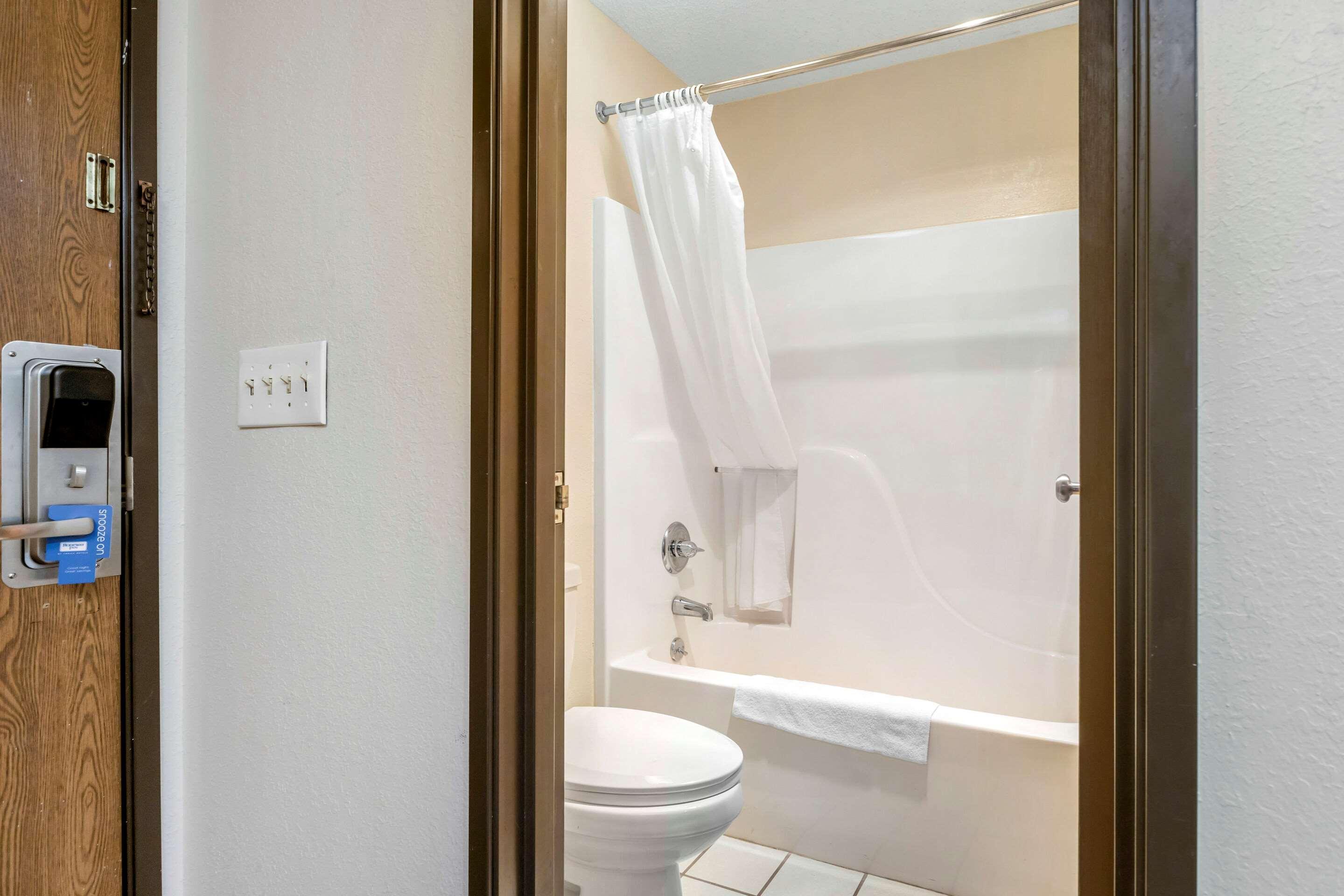 Rodeway Inn Coopersville Exteriér fotografie