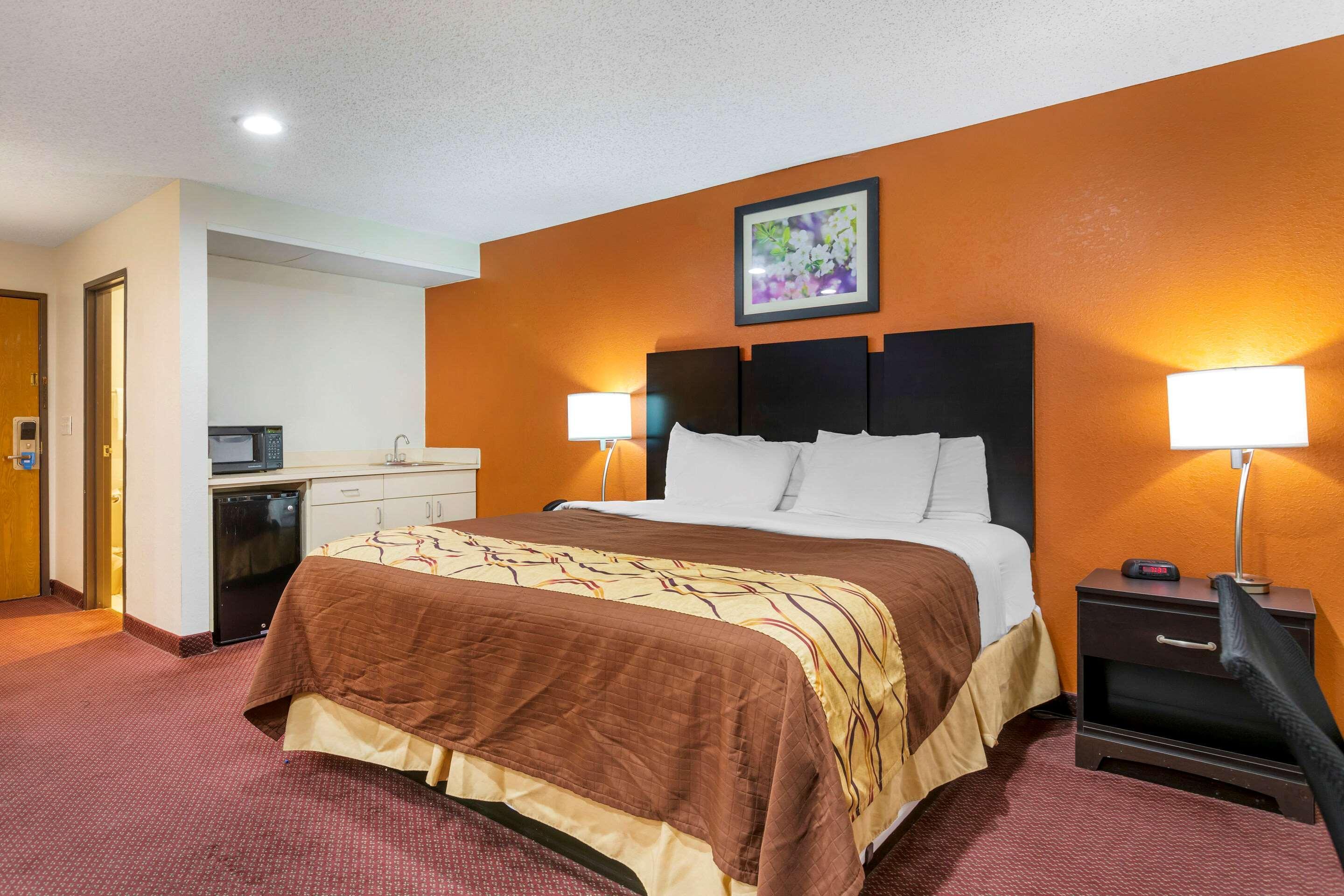 Rodeway Inn Coopersville Exteriér fotografie