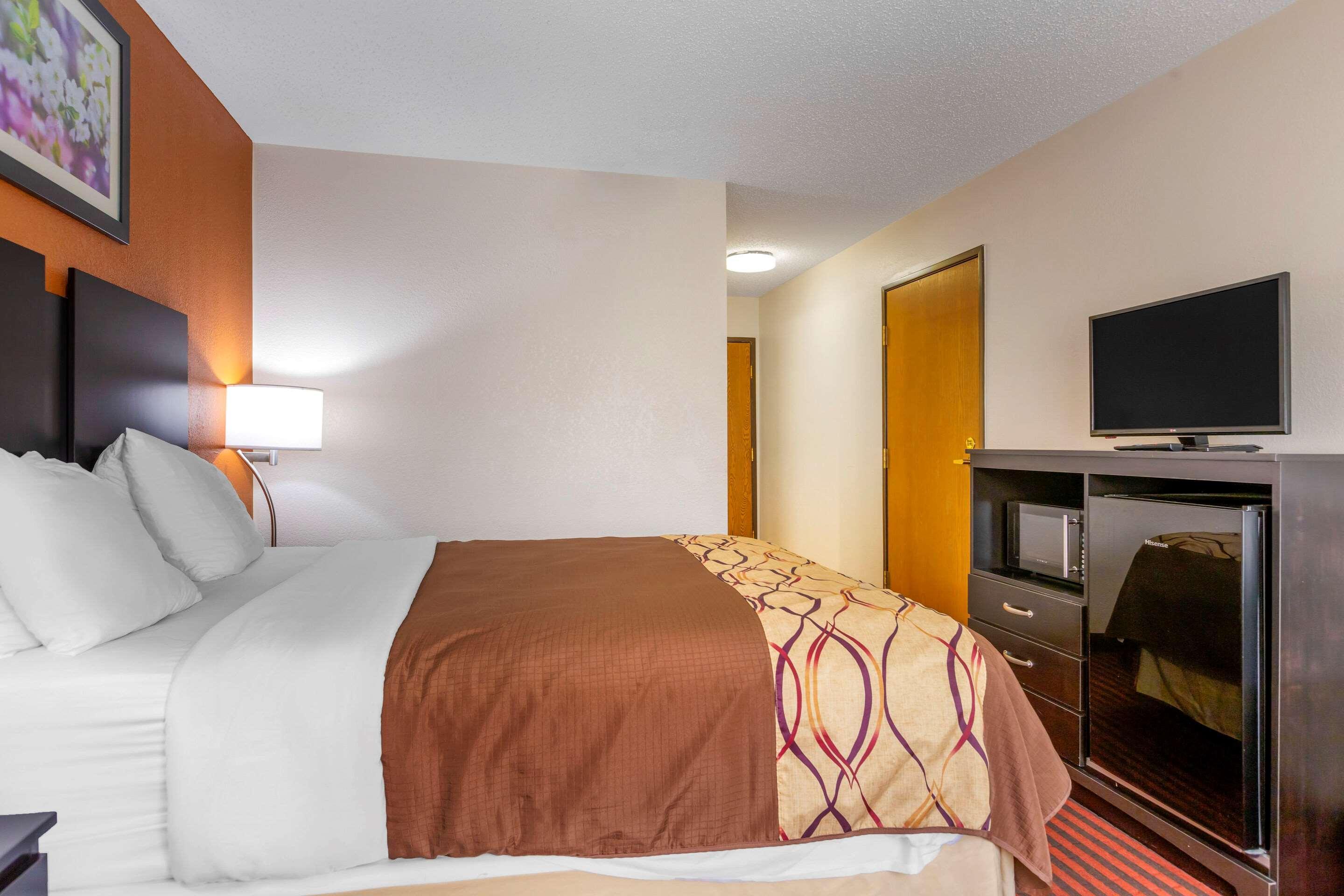 Rodeway Inn Coopersville Exteriér fotografie