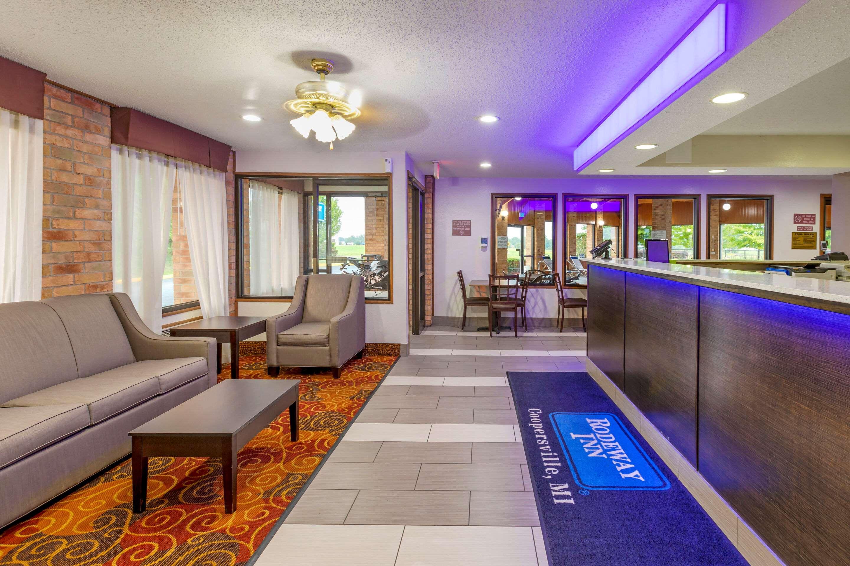 Rodeway Inn Coopersville Exteriér fotografie