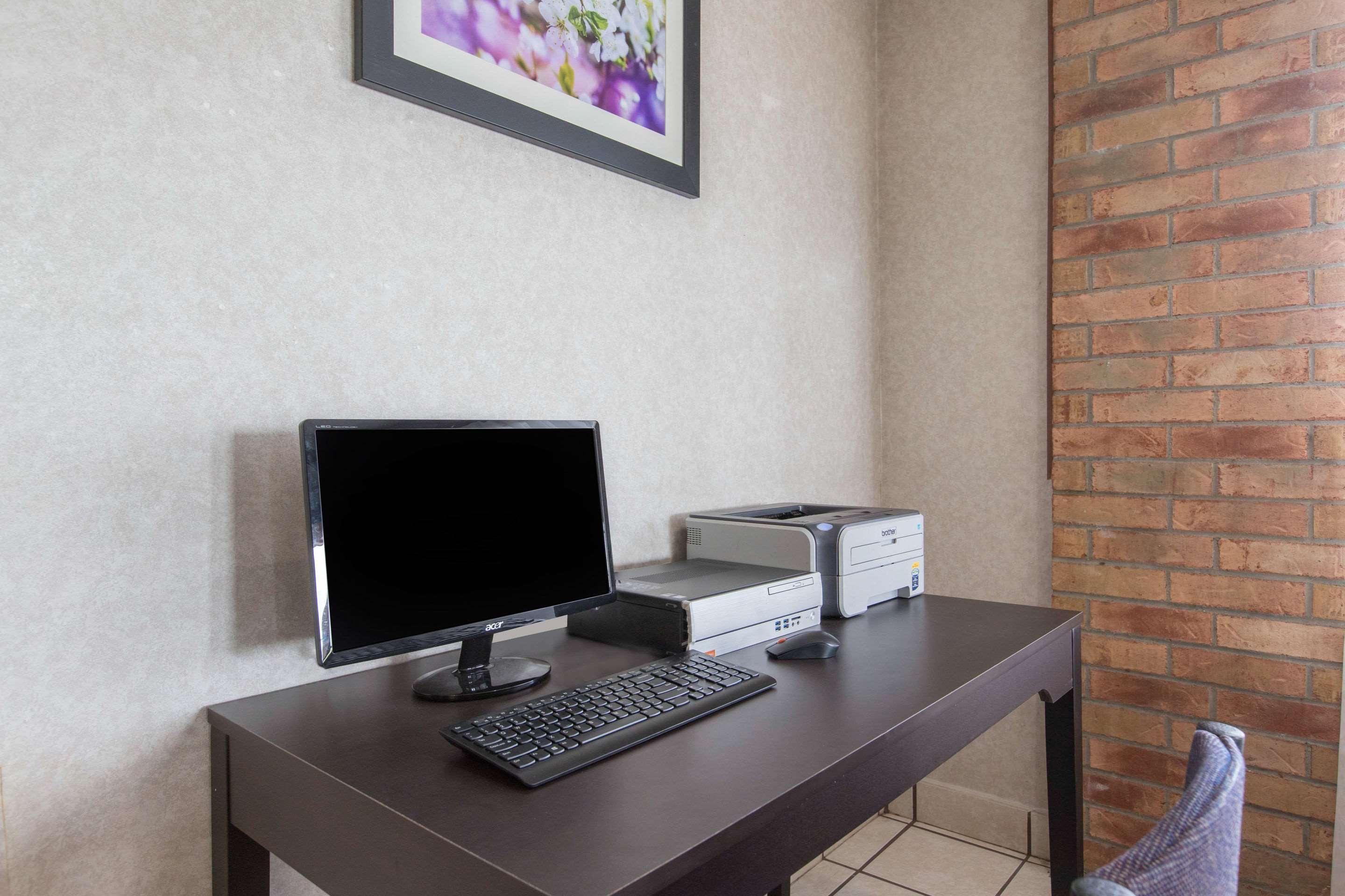 Rodeway Inn Coopersville Exteriér fotografie