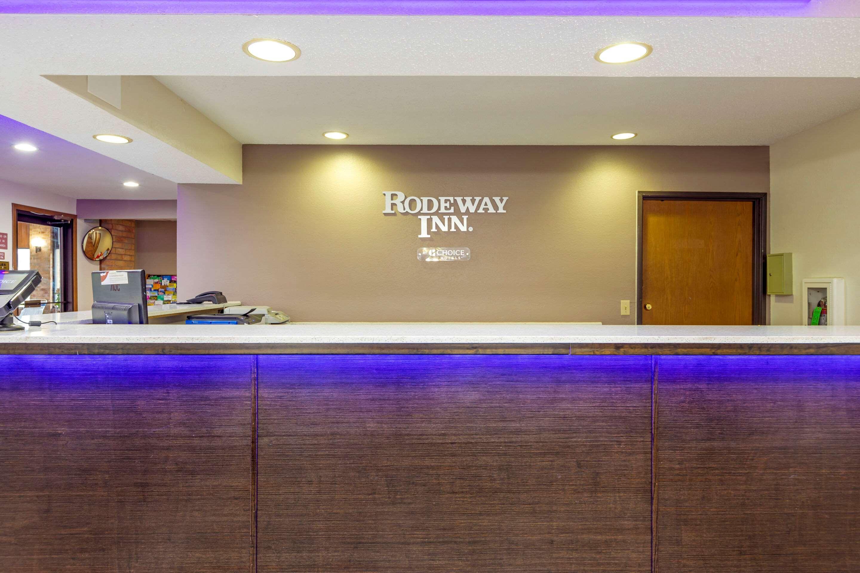 Rodeway Inn Coopersville Exteriér fotografie
